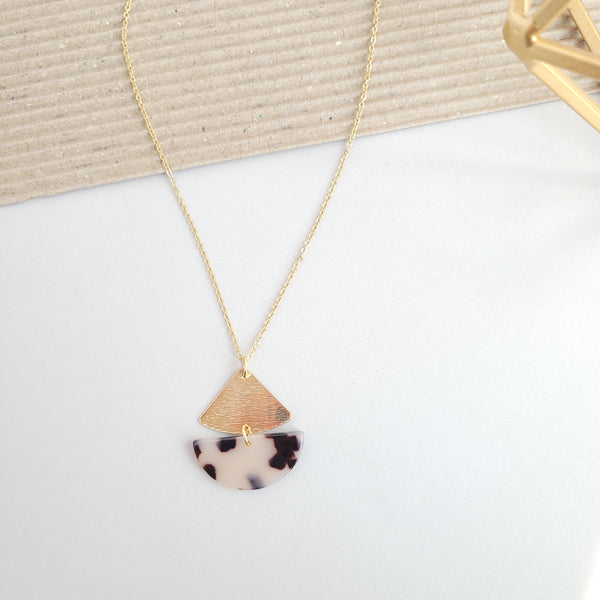 Ava Necklace - Blonde Tortoise by Spiffy & Splendid