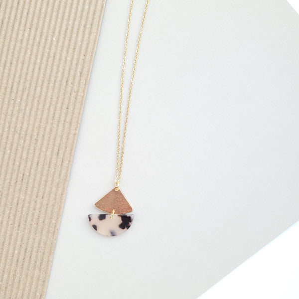 Ava Necklace - Blonde Tortoise by Spiffy & Splendid