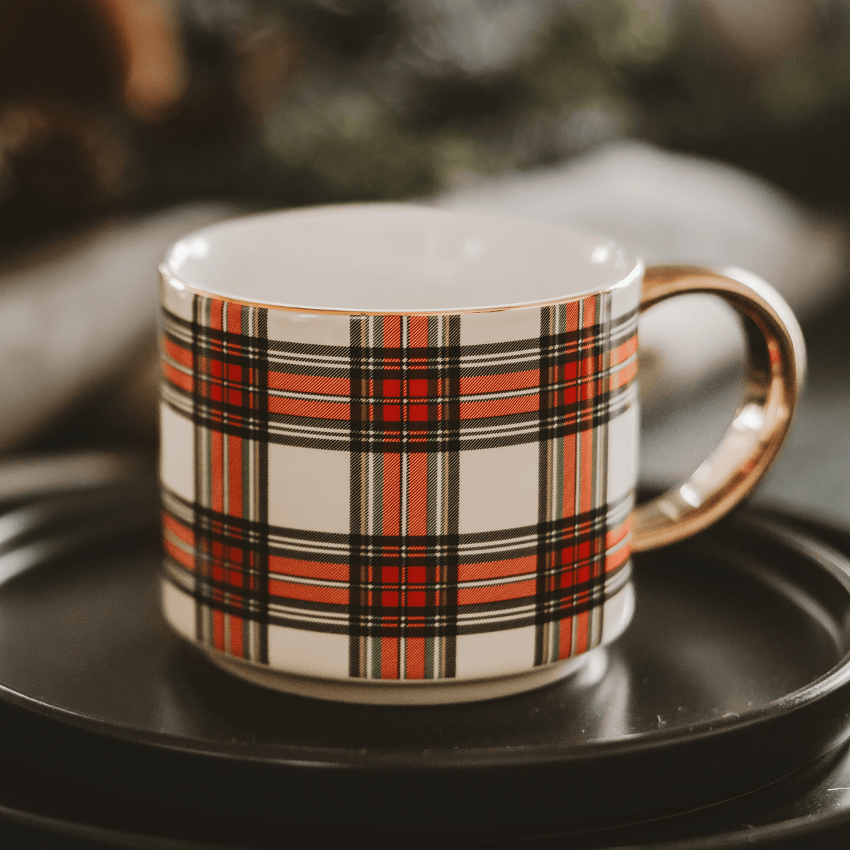 White Plaid 14 oz Gold Handle Coffee Mug